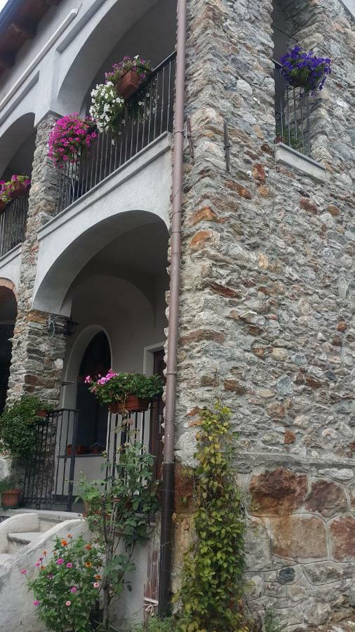 Passaggio A Nord Ovest Hotel Settimo Vittone Kültér fotó